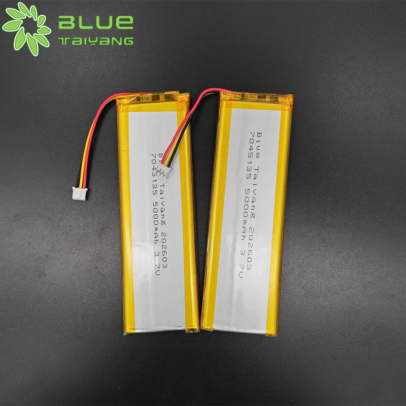 high capacity 7045135 li polymer small battery 3.7v 5000mah tablet pc battery